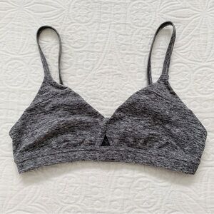 Alo Yoga Alosoft Lounge‎ Bra, Heathered Grey